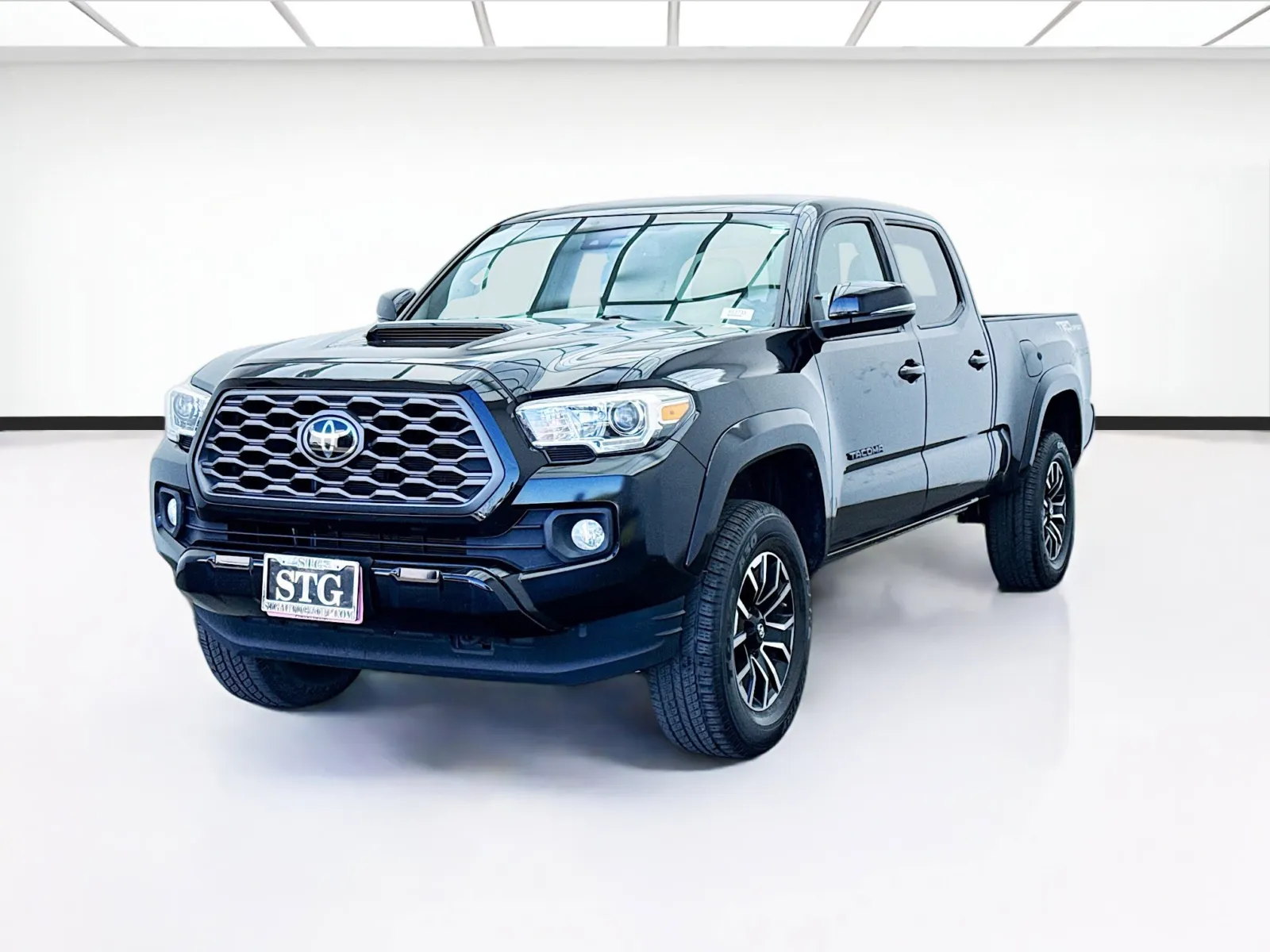Black 2020 Toyota Tacoma TRD Sport V6 for sale in Bellflower, CA