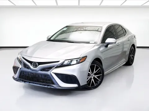Silver 2022 Toyota Camry SE for sale in Bellflower, CA