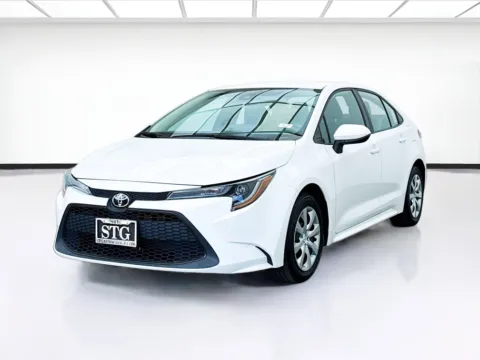 White 2022 Toyota Corolla LE for sale in Bellflower, CA