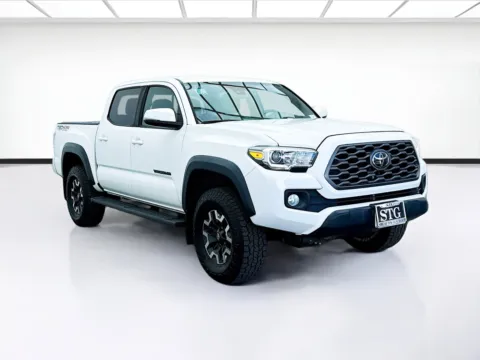 Another view of 2020 Toyota Tacoma TRD Off-Road V6 for sale in Bellflower, CA at STG Bellflower
