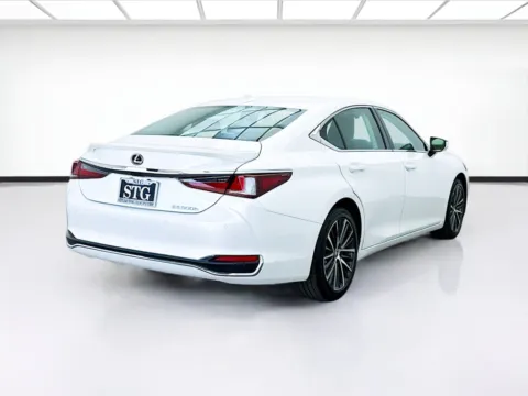 More photos of 2024 Lexus ES at STG Bellflower, CA