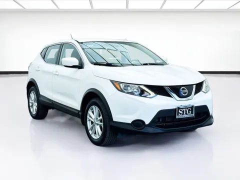 Another view of 2018 Nissan Rogue Sport S for sale in Bellflower, CA at STG Bellflower
