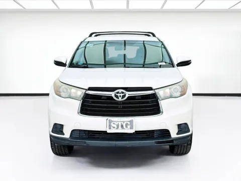 Photos of 2016 Toyota Highlander LE for sale in Bellflower, CA at STG Bellflower