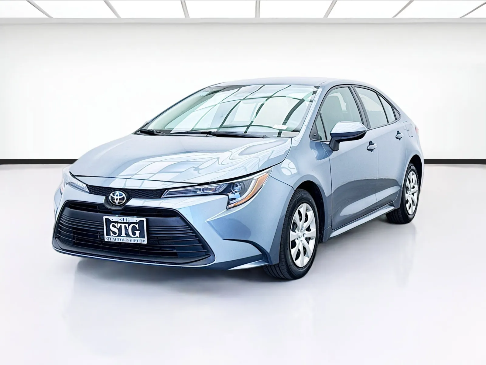 Gray 2024 Toyota Corolla LE for sale in Bellflower, CA
