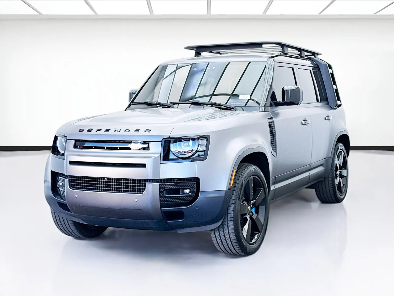 Black 2022 Land Rover Defender SE for sale in Bellflower, CA