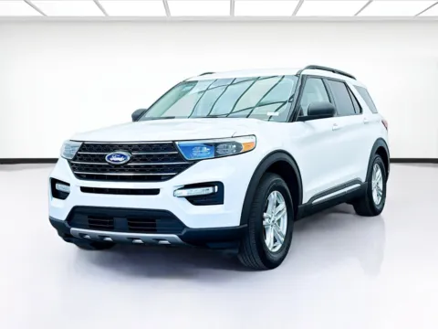 White 2023 Ford Explorer XLT for sale in Bellflower, CA
