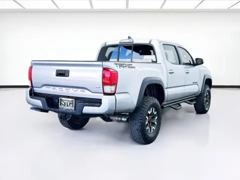 More photos of 2016 Toyota Tacoma at STG Bellflower, CA