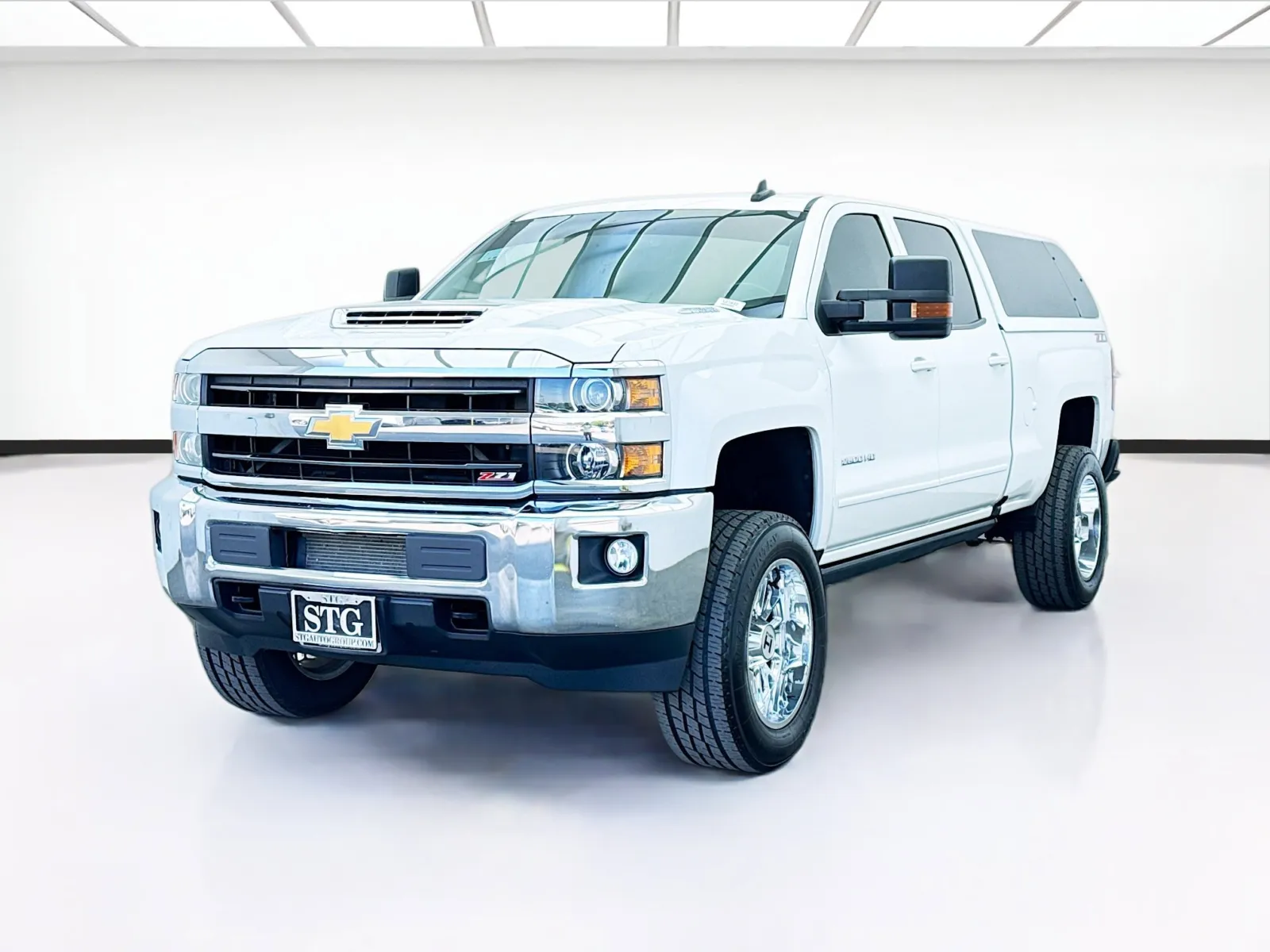 White 2019 Chevrolet Silverado 2500HD LT for sale in Bellflower, CA