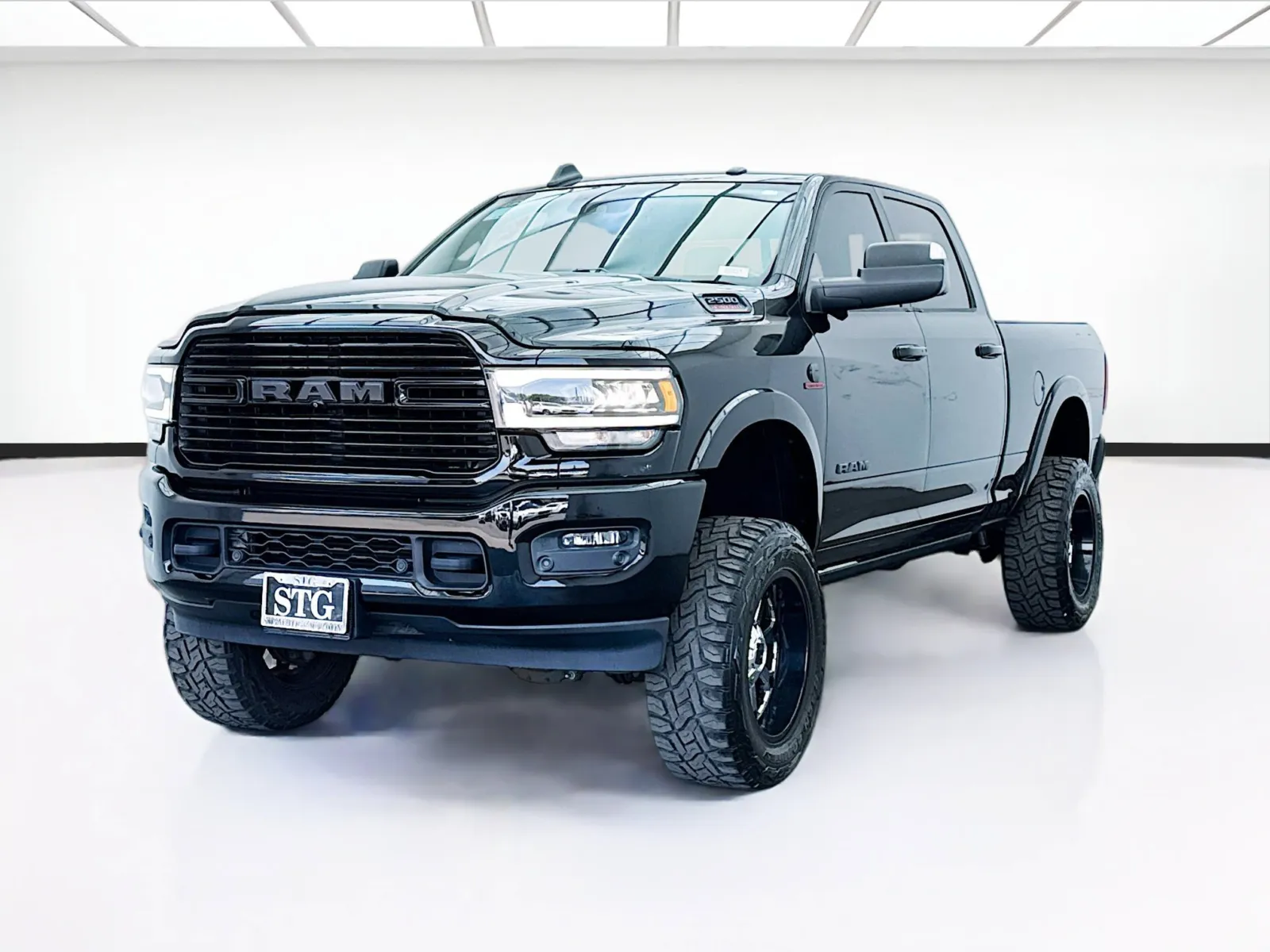 Black 2019 Ram 2500 Laramie LEVEL 2 & BLACK APPEARANCE PACKAGE for sale in Bellflower, CA