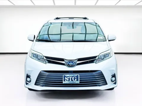 Photos of 2020 Toyota Sienna Limited for sale in Bellflower, CA at STG Bellflower