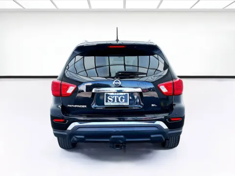 More photos of 2018 Nissan Pathfinder SL at STG Bellflower, CA