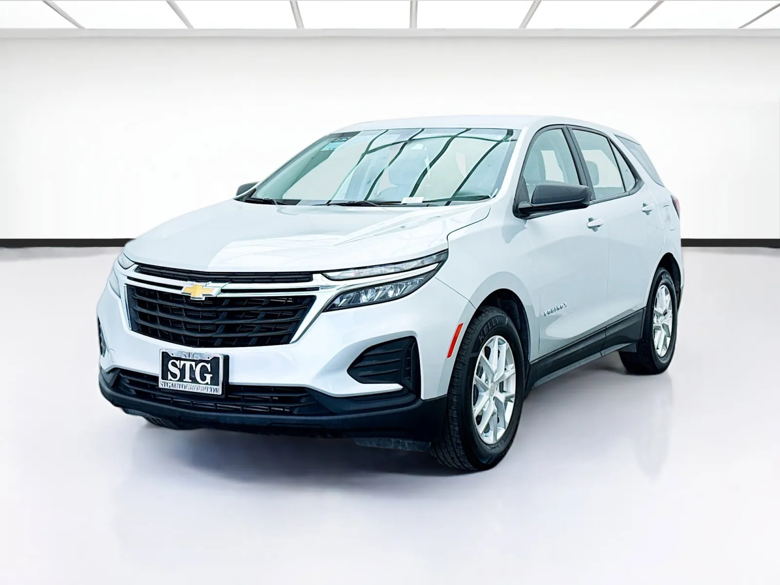 Silver 2022 Chevrolet Equinox LS for sale in Bellflower, CA