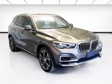Another view of 2021 BMW X5 sDrive40i for sale in Bellflower, CA at STG Bellflower