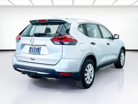 More photos of 2019 Nissan Rogue S at STG Bellflower, CA