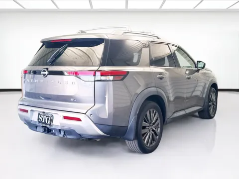 More photos of 2022 Nissan Pathfinder SL at STG Bellflower, CA