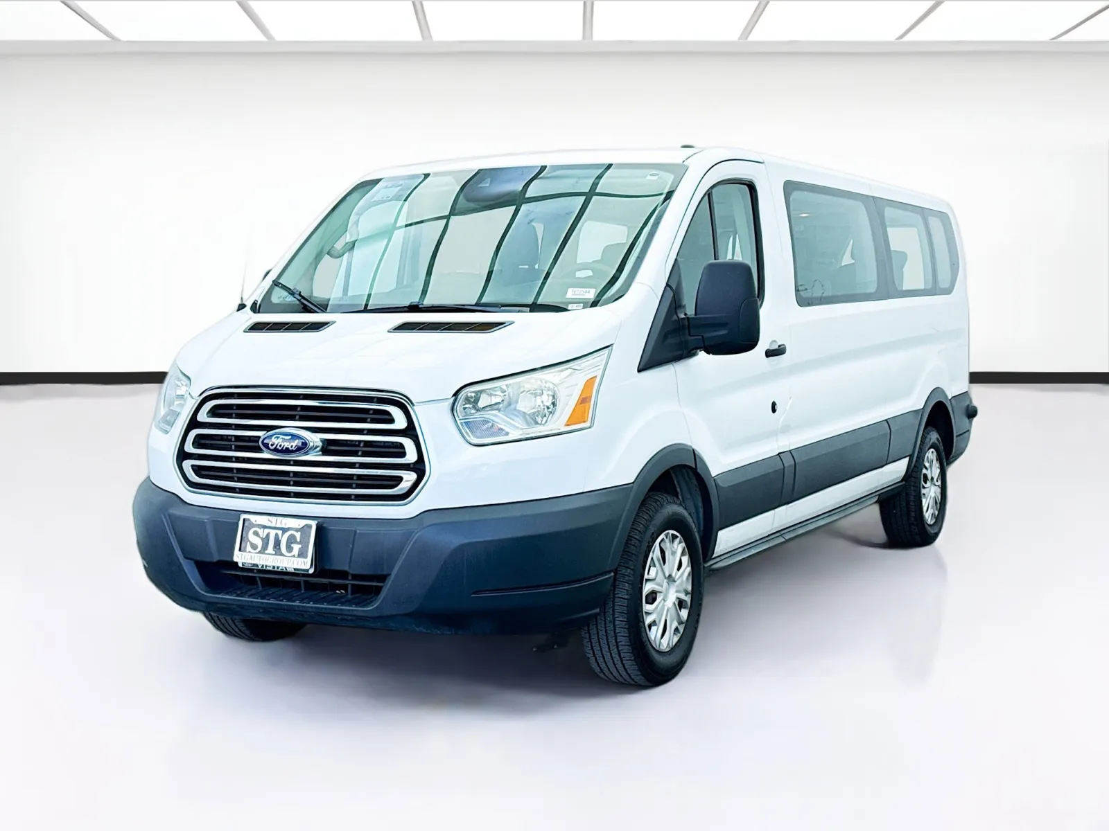 White 2016 Ford Transit Wagon XLT for sale in Bellflower, CA