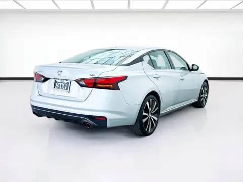 More photos of 2022 Nissan Altima 2.5 SR at STG Bellflower, CA