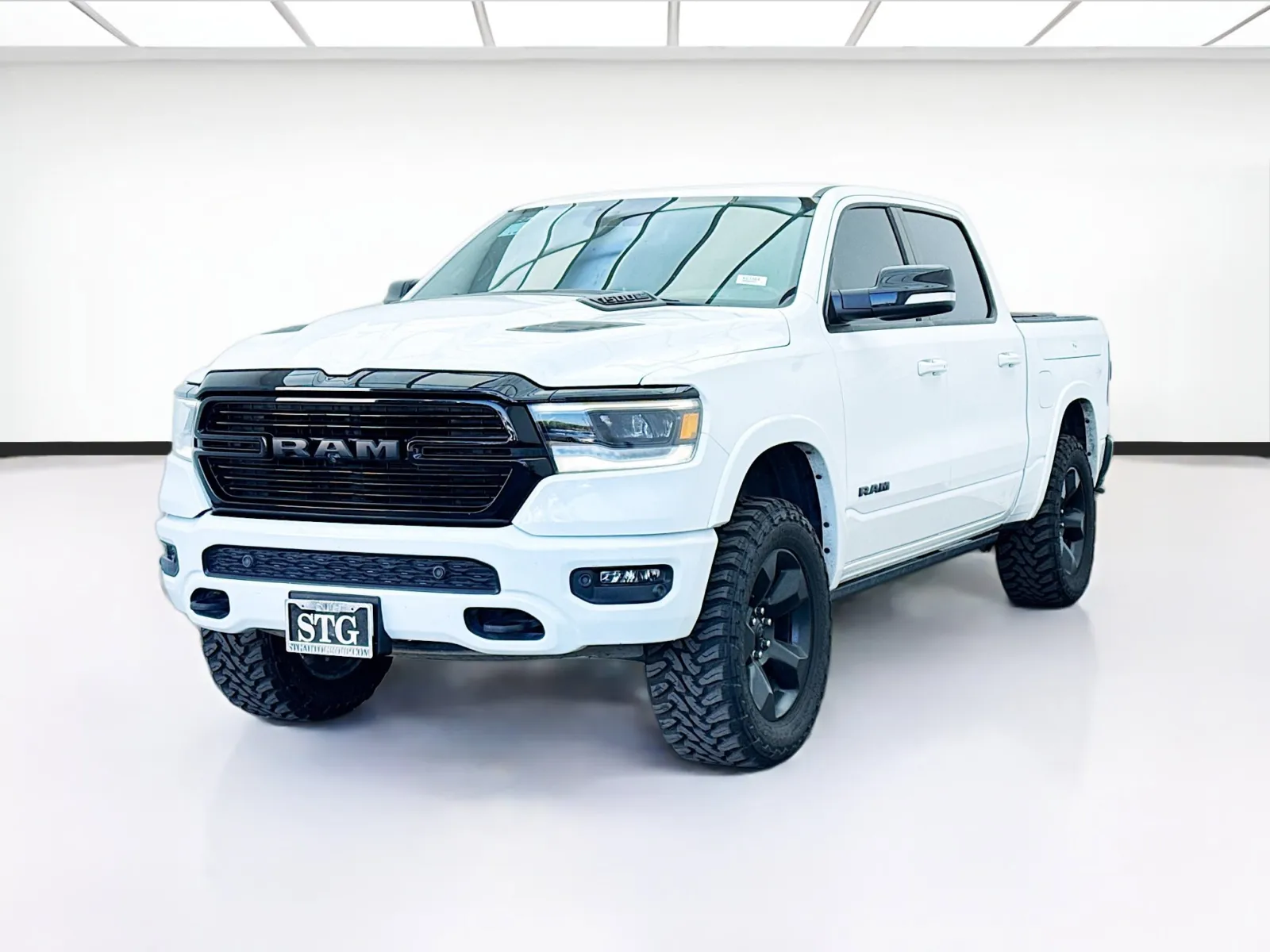 White 2021 Ram 1500 Laramie for sale in Bellflower, CA
