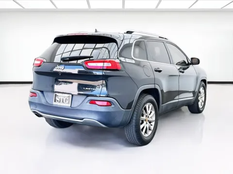 More photos of 2016 Jeep Cherokee Limited at STG Bellflower, CA