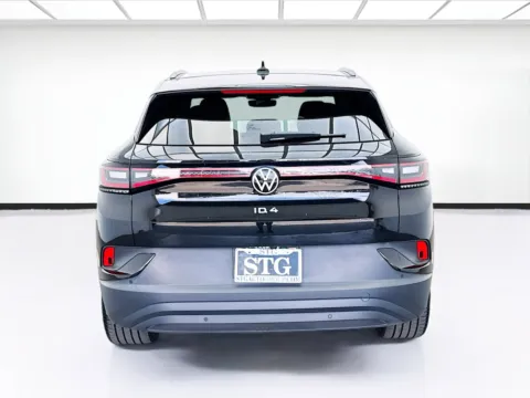 More photos of 2022 Volkswagen ID.4 Pro at STG Bellflower, CA