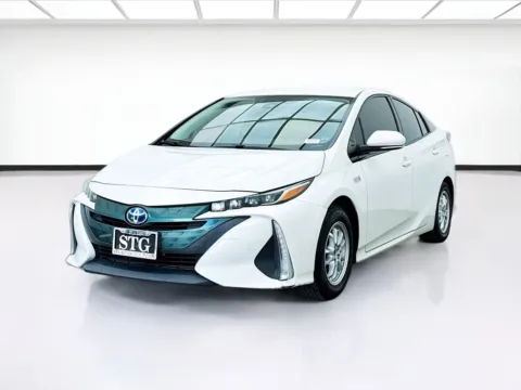 Red 2019 Toyota Prius Prime for sale in Bellflower, CA