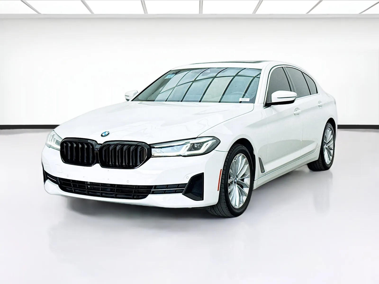 White 2021 BMW 5 Series 530i for sale in Bellflower, CA