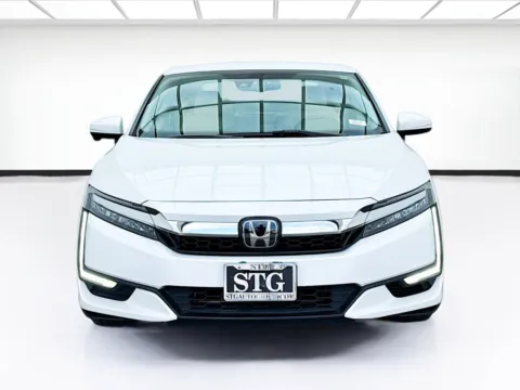 Photos of 2019 Honda Clarity Plug-In Hybrid Touring for sale in Bellflower, CA at STG Bellflower