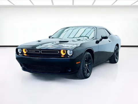 Black 2019 Dodge Challenger SXT for sale in Bellflower, CA