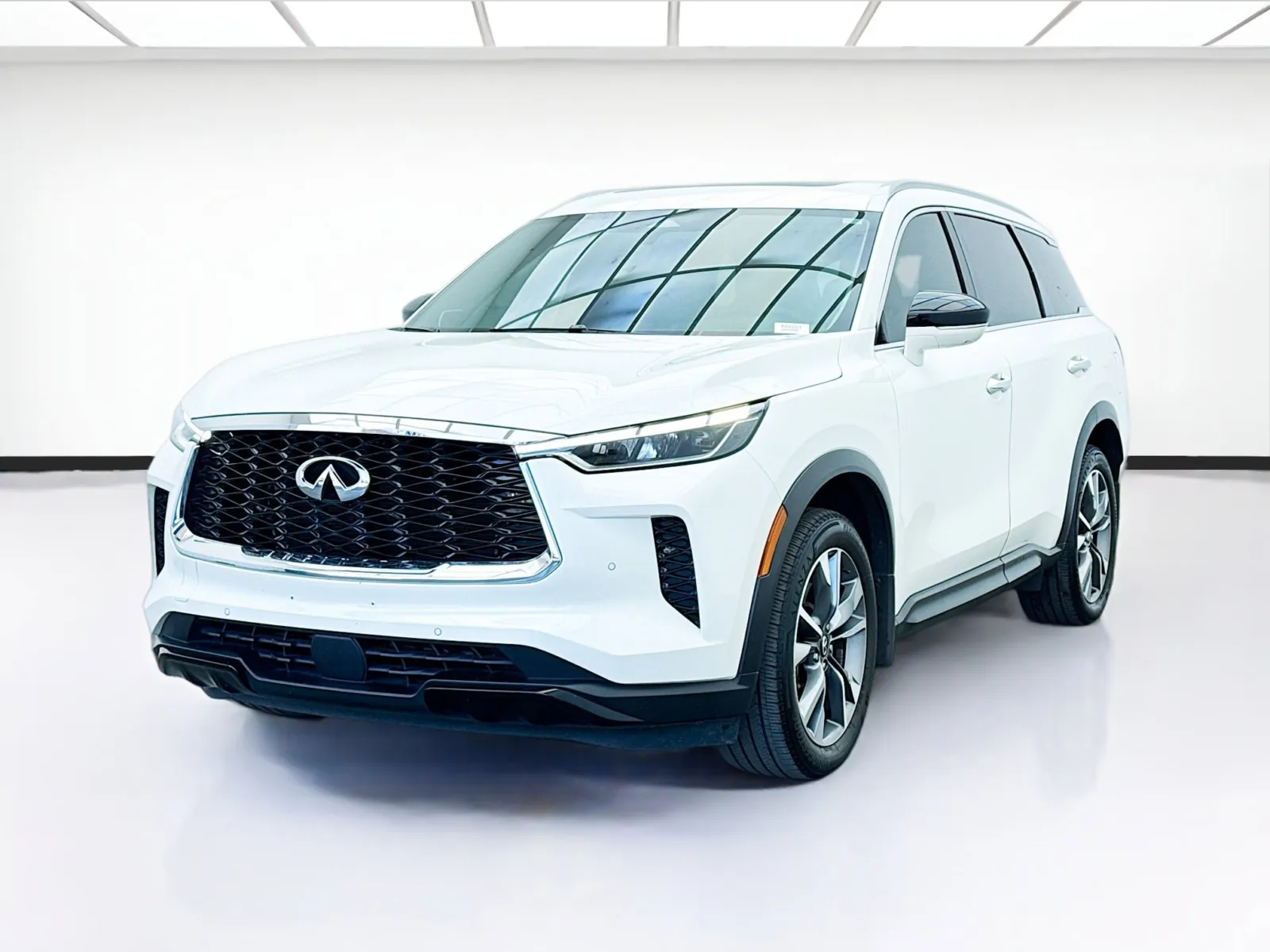 White 2023 INFINITI QX60 LUXE for sale in Bellflower, CA