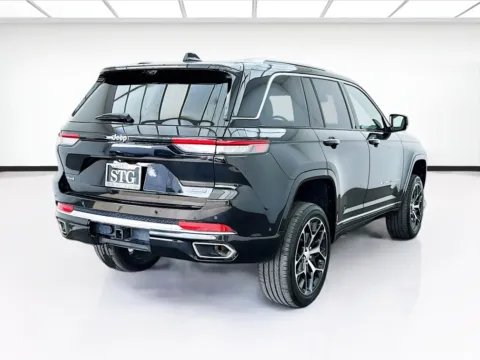 More photos of 2022 Jeep Grand Cherokee Summit at STG Bellflower, CA