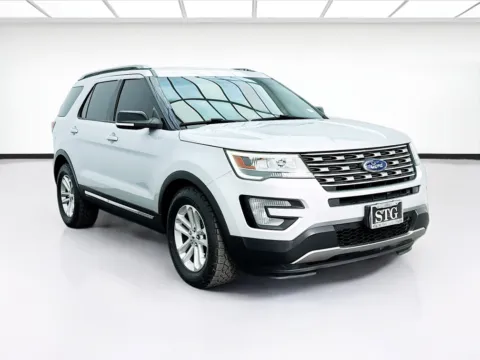 Another view of 2017 Ford Explorer XLT for sale in Bellflower, CA at STG Bellflower