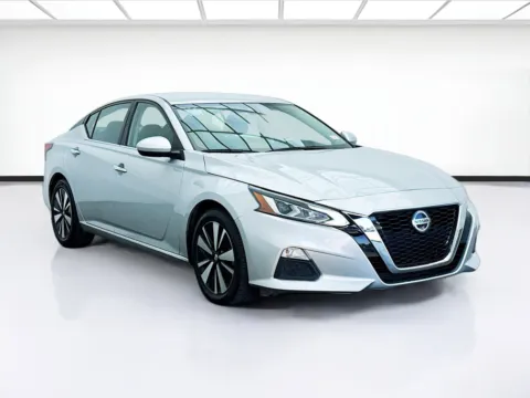 Another view of 2022 Nissan Altima 2.5 SV for sale in Bellflower, CA at STG Bellflower