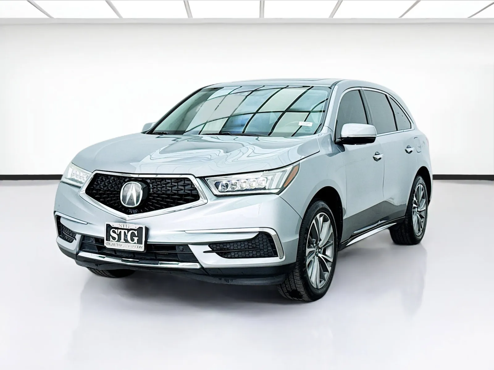 Silver 2017 Acura MDX 3.5L w/Technology Package for sale in Bellflower, CA