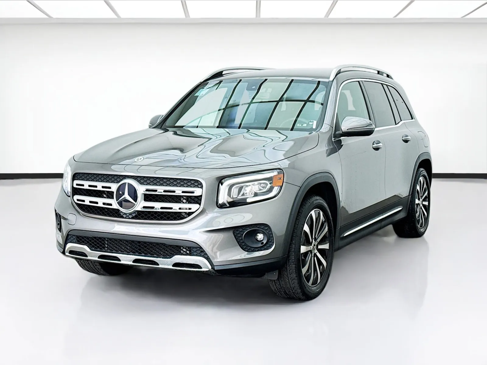 Gray 2021 Mercedes-Benz GLB 250 for sale in Bellflower, CA