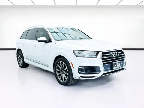 Another view of 2019 Audi Q7 55 Premium quattro for sale in Bellflower, CA at STG Bellflower
