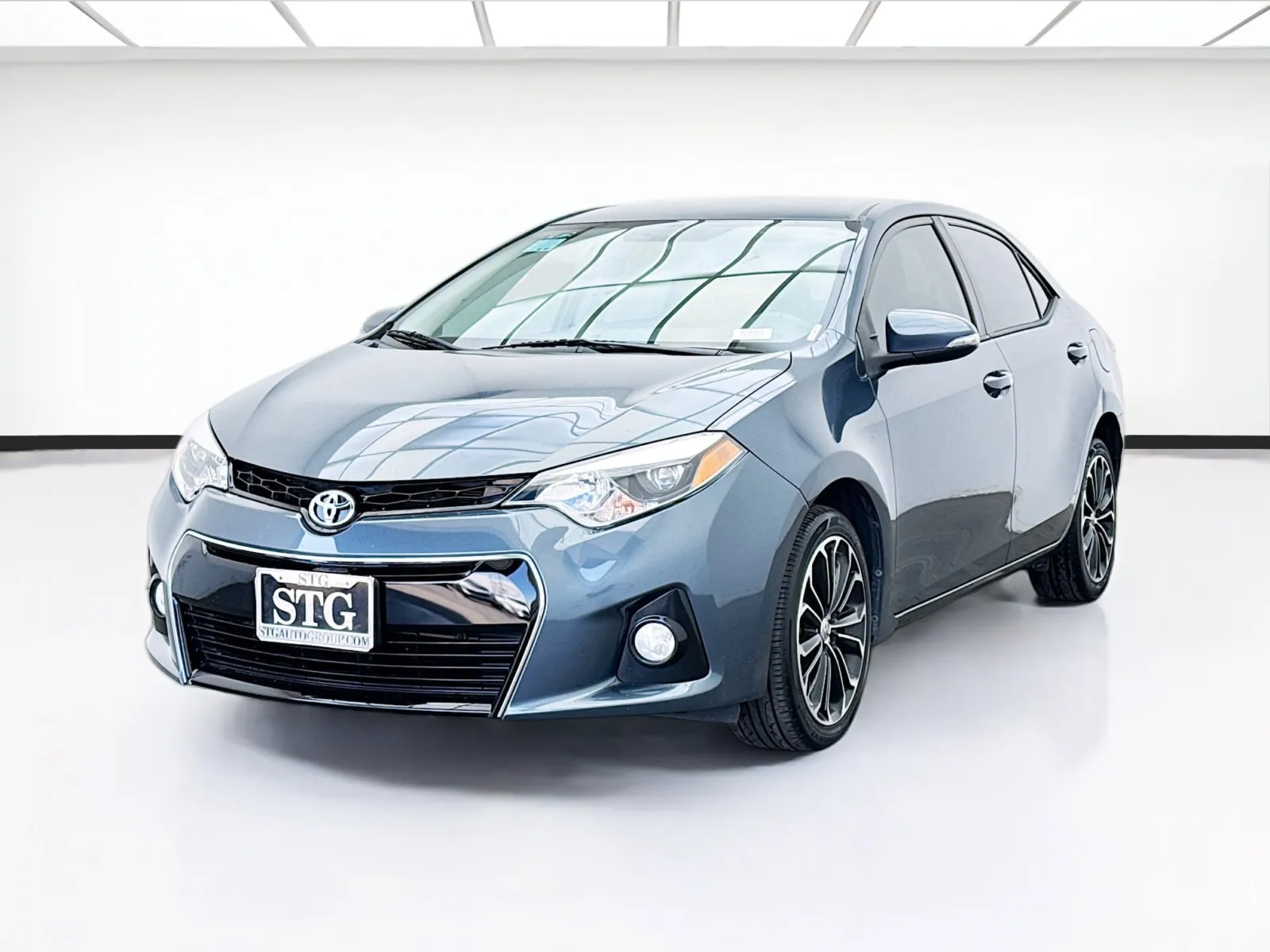 Gray 2016 Toyota Corolla S Plus for sale in Bellflower, CA