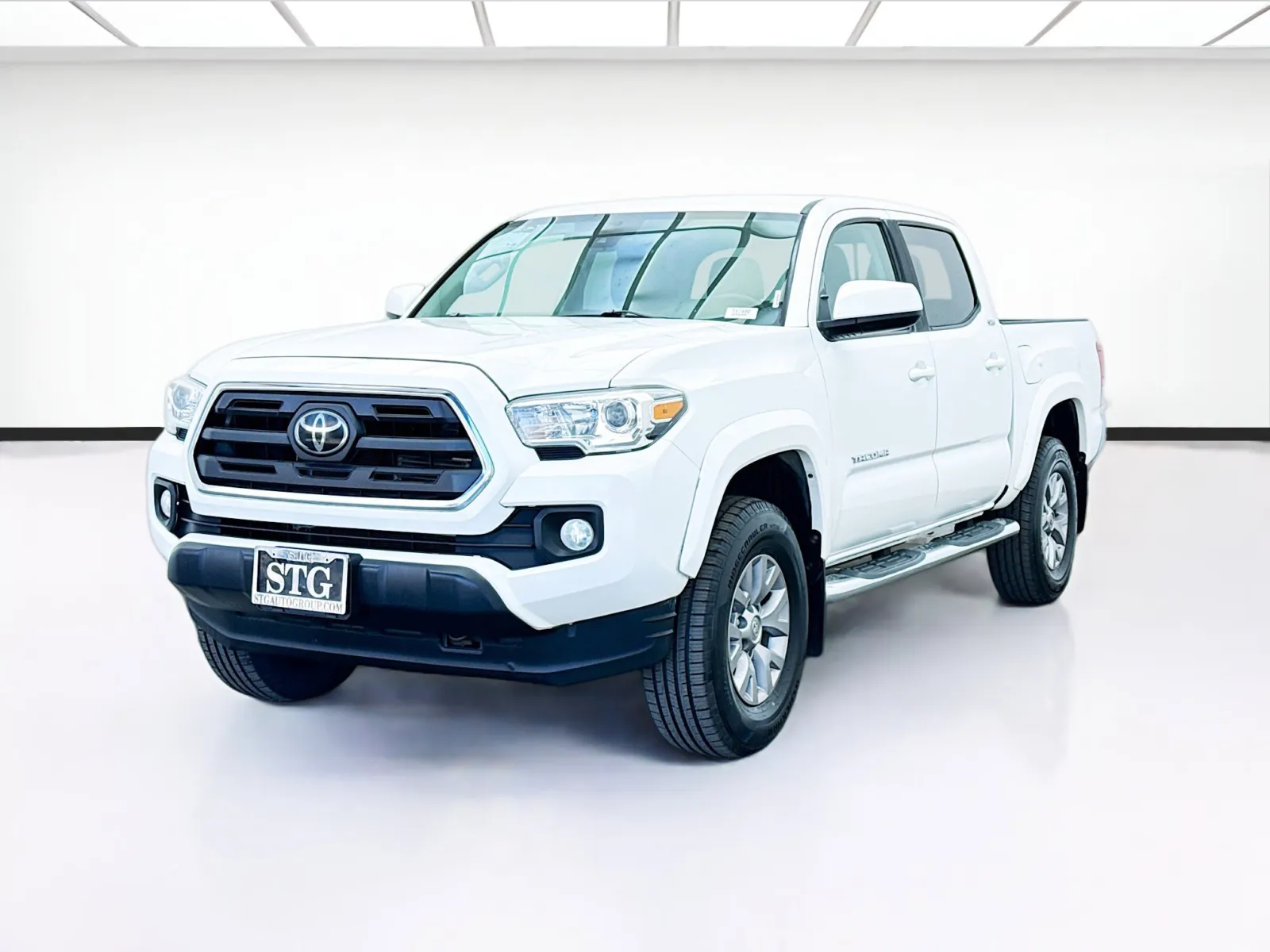 White 2019 Toyota Tacoma TRD Off-Road V6 for sale in Bellflower, CA