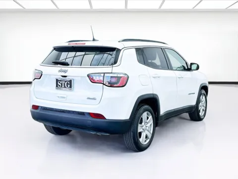 More photos of 2022 Jeep Compass Latitude at STG Bellflower, CA