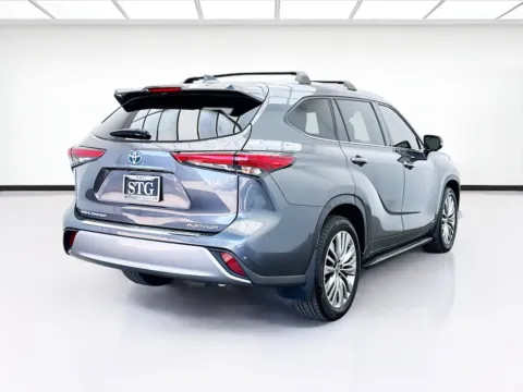 More photos of 2023 Toyota Highlander Platinum at STG Bellflower, CA