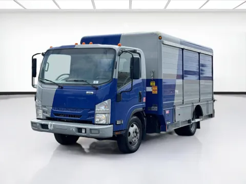 Unknown 2017 Isuzu NRR DSL REG AT for sale in Bellflower, CA