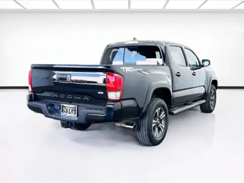 More photos of 2017 Toyota Tacoma at STG Bellflower, CA