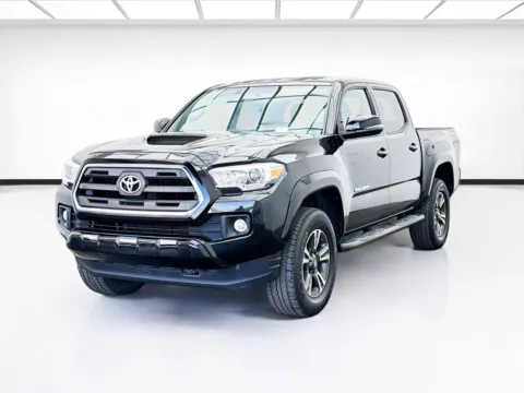 Black 2017 Toyota Tacoma for sale in Bellflower, CA