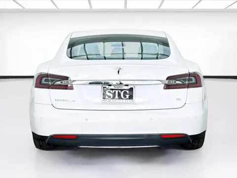 More photos of 2015 Tesla Model S 85D at STG Bellflower, CA