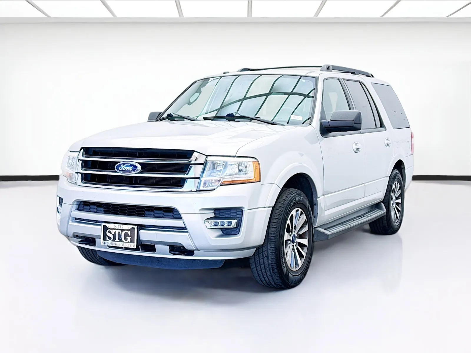 Silver 2017 Ford Expedition XLT for sale in Bellflower, CA