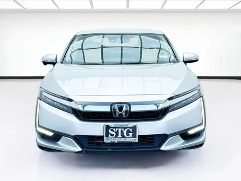 Photos of 2018 Honda Clarity Plug-In Hybrid for sale in Bellflower, CA at STG Bellflower