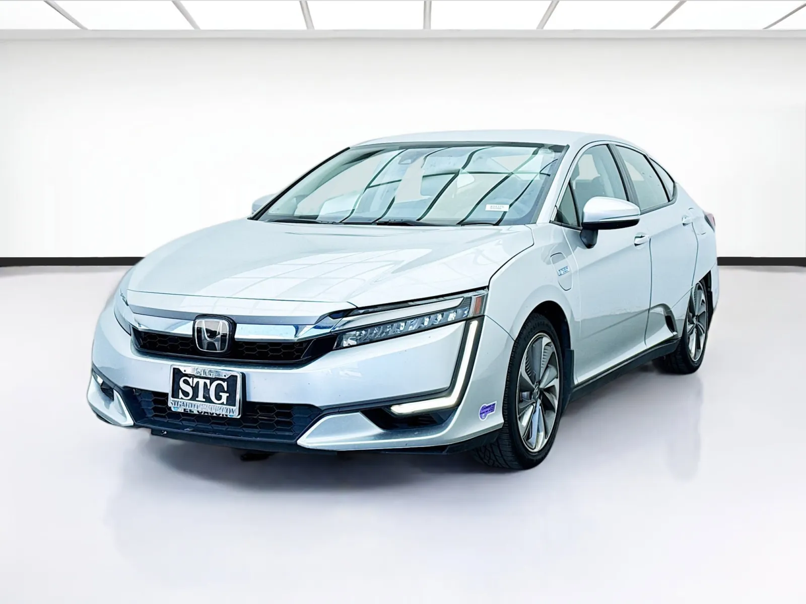 Silver 2018 Honda Clarity Plug-In Hybrid for sale in Bellflower, CA