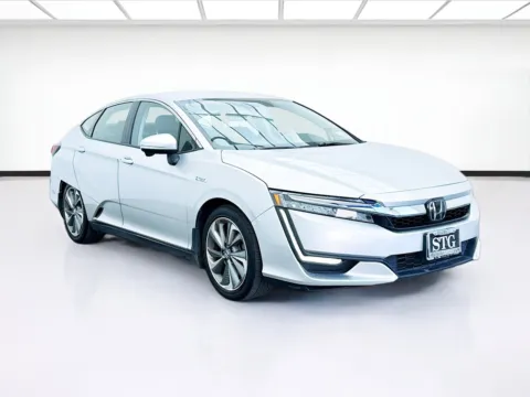 Another view of 2018 Honda Clarity Plug-In Hybrid for sale in Bellflower, CA at STG Bellflower