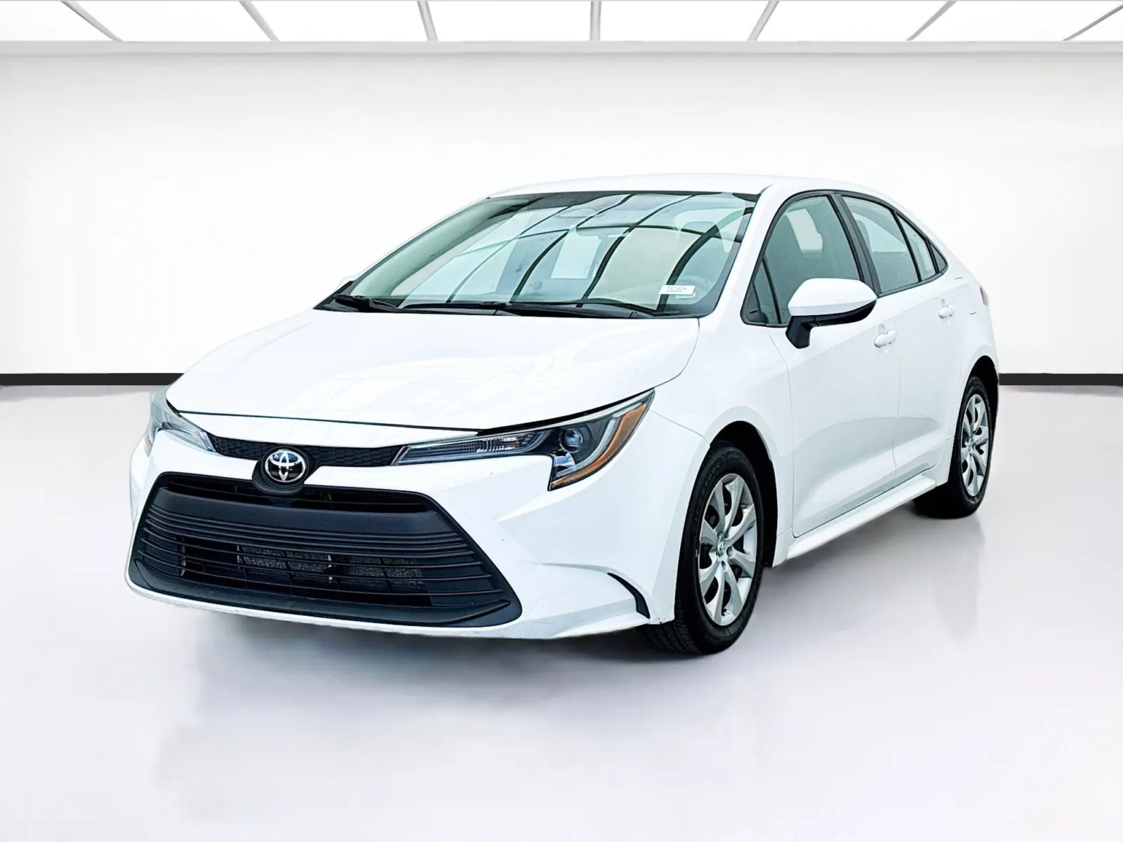 White 2024 Toyota Corolla LE for sale in Bellflower, CA