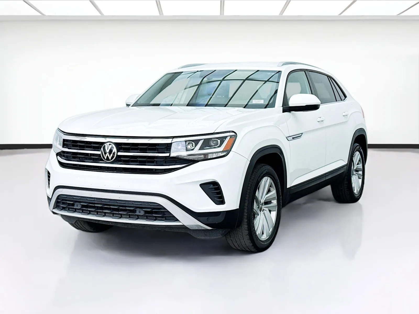 White 2020 Volkswagen Atlas Cross Sport 3.6L V6 SE w/Technology 4Motion for sale in Bellflower, CA