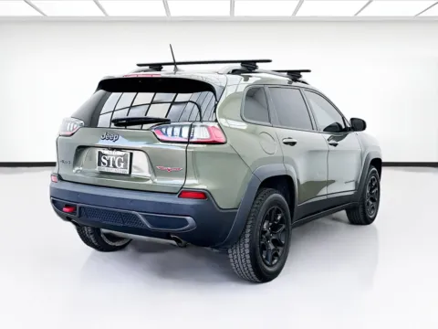 More photos of 2020 Jeep Cherokee Trailhawk at STG Bellflower, CA